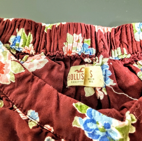 Hollister maroon floral print Skirt - Picture 2 of 3
